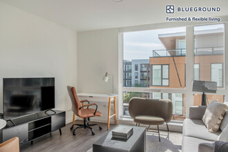 2401 S Jackson St in Seattle, WA - Building Photo - Building Photo