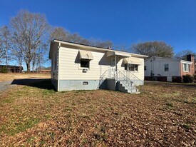 409 Atlantic Ave in Shelby, NC - Building Photo