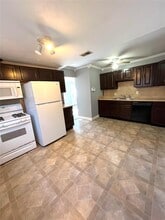 13 Rusty Wil Dr in Belleville, IL - Building Photo - Building Photo