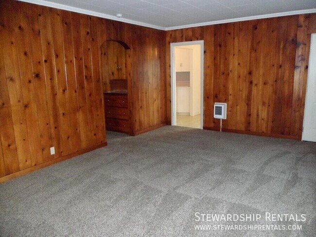 48177 Lauren Dr in Oakridge, OR - Building Photo - Building Photo