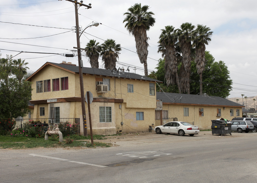 4151-4165 Twining St in Jurupa Valley, CA - Building Photo