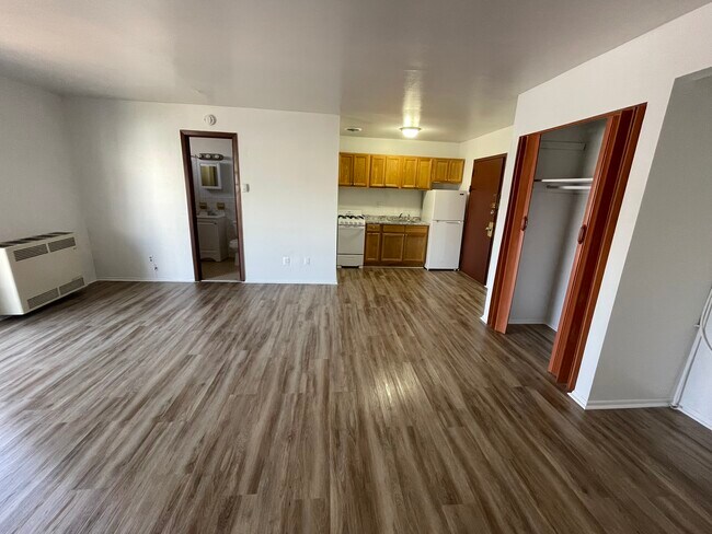 336 Stuyvesant Ave in Irvington, NJ - Foto de edificio - Building Photo