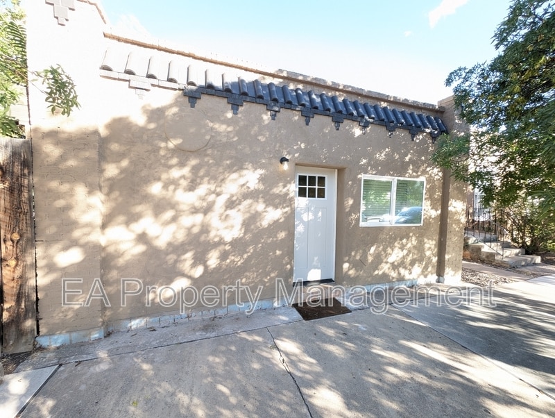 810 13th St NW in Albuquerque, NM - Building Photo
