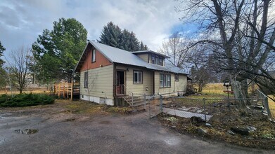 17422-17422 Frenchtown Frontage Rd in Frenchtown, MT - Building Photo - Building Photo