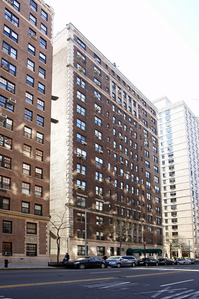 440 West End Ave in New York, NY - Foto de edificio - Building Photo