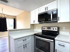 501 Coconut Palm Way in Davenport, FL - Foto de edificio - Building Photo