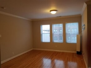 6318 N Rosebury Ave in Clayton, MO - Foto de edificio - Building Photo
