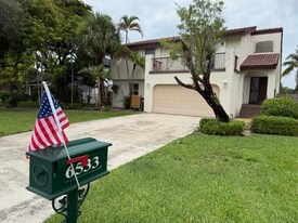 6533 Sweet Maple Ln in Boca Raton, FL - Building Photo