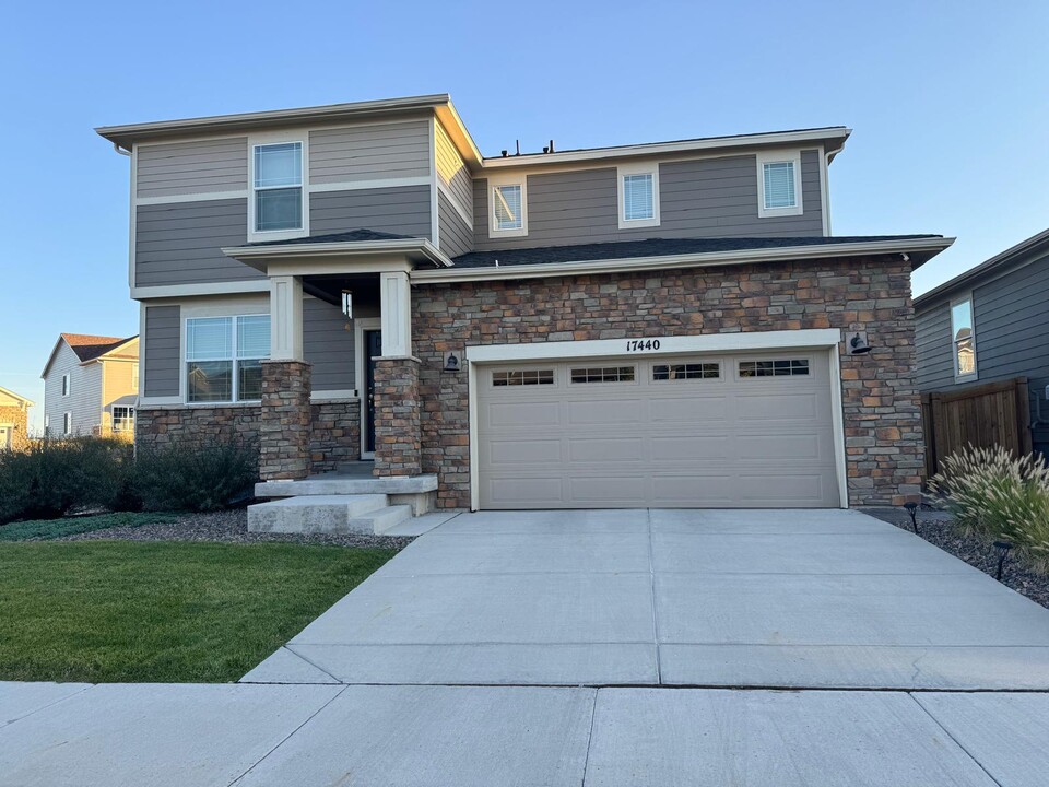 17440 Springfield Dr in Parker, CO - Foto de edificio