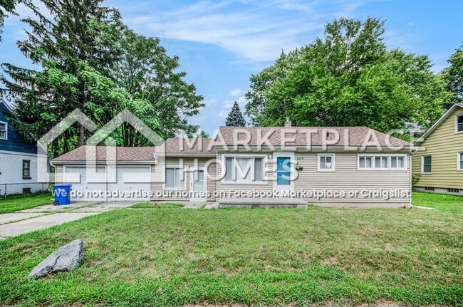 property at 3059 Alvina Ave