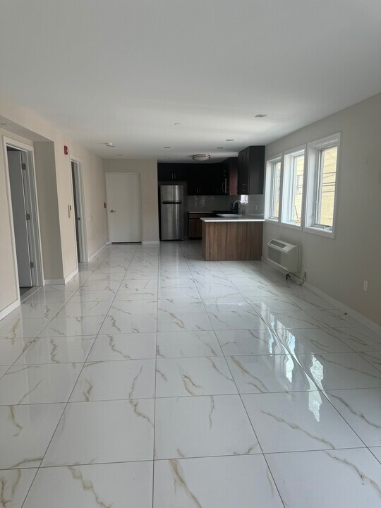 524 56th St, Unit 3 in West New York, NJ - Building Photo
