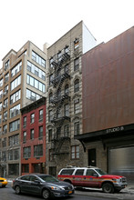 229 W 26th St in New York, NY - Building Photo - Building Photo