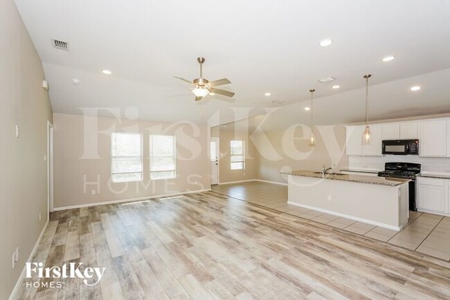 400 Bronze Forest Dr in Fort Worth, TX - Building Photo - Building Photo
