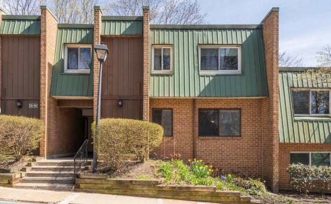 707 Meadowview Ln in Mont Clare, PA - Building Photo - Building Photo