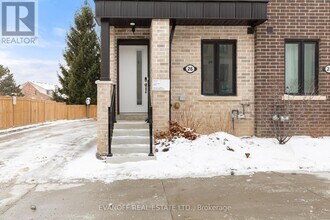 26 Case Ootes Dr in Toronto, ON - Building Photo - Building Photo