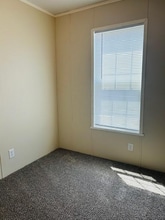175 Parker Lake Dr in Oxford, MI - Building Photo - Building Photo