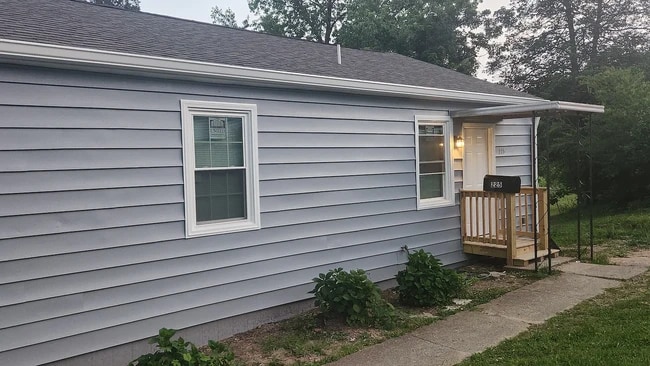 223 Jefferson Ave in Oak Ridge, TN - Foto de edificio - Building Photo