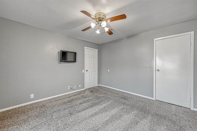 property at 11733 Lakeside Pl Dr