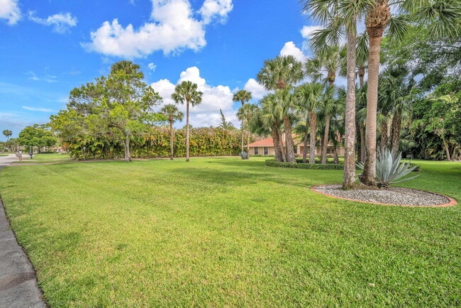 13759 Doubletree Trail in Wellington, FL - Building Photo - Building Photo