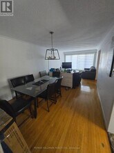 8 Hucknall Rd in Toronto, ON - Building Photo - Building Photo