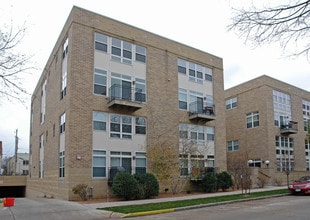 1550 N Warren Ave in Milwaukee, WI - Foto de edificio - Building Photo