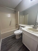 4004 Village Creek Dr in Columbia, SC - Building Photo - Building Photo