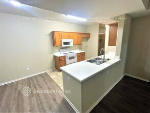 24909 Madison Ave in Murrieta, CA - Foto de edificio - Building Photo