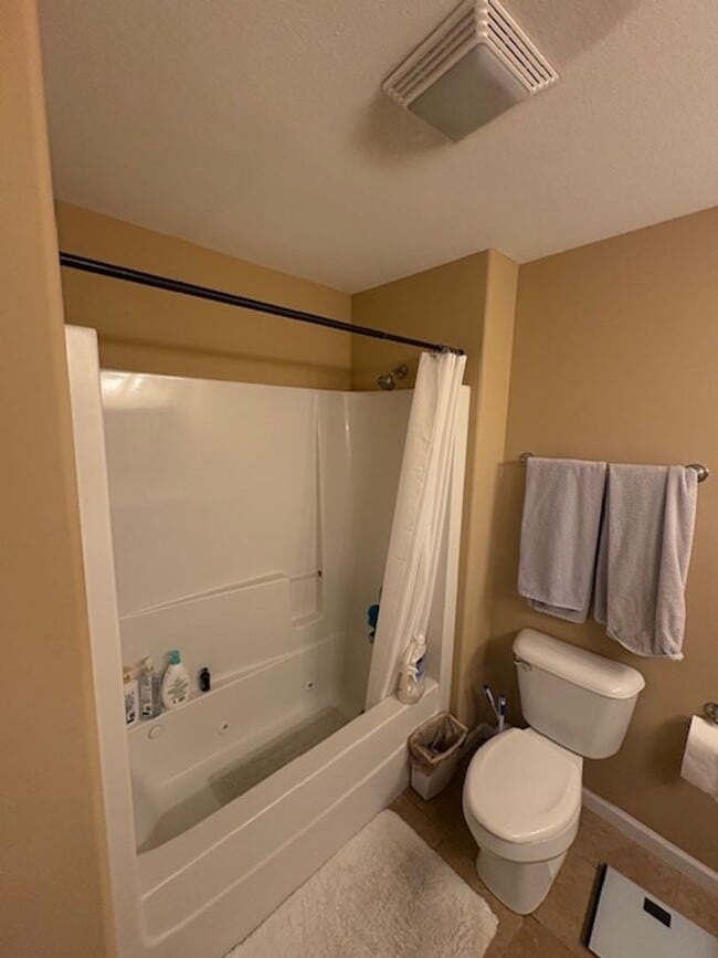 708 Dallas Rd in Washington, IL - Building Photo - Building Photo