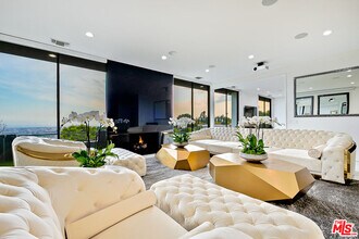 526 Chalette Dr in Beverly Hills, CA - Building Photo - Building Photo