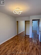 5659 Glen Erin Dr in Mississauga, ON - Building Photo - Building Photo