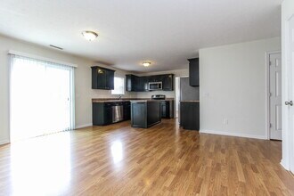 10783 Standish Pl in Noblesville, IN - Foto de edificio - Building Photo