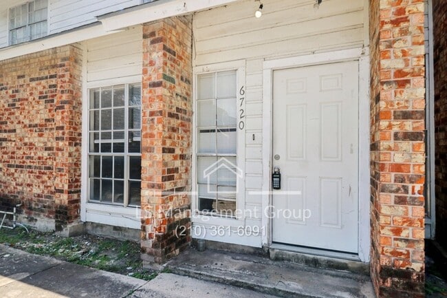 6720 Windsor Hollow Dr in San Antonio, TX - Building Photo - Building Photo