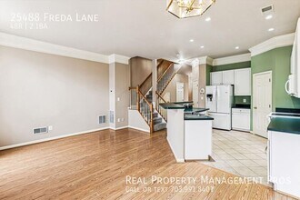 25488 Freda Ln in Chantilly, VA - Foto de edificio - Building Photo