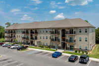 Parkside Trace Apartments in Charlestown, IN - Building Photo - Building Photo