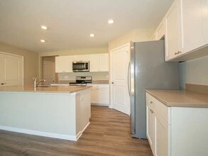 873 Lotus Dr in Greenfield, IN - Building Photo - Building Photo