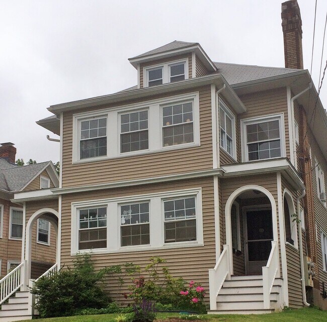 97 Maplewood Ave Rentals in West Hartford, CT