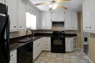 616 17th Ave N in Texas City, TX - Building Photo - Building Photo