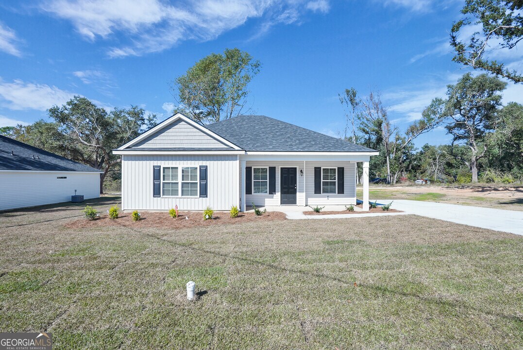 210 Price St in Swainsboro, GA - Building Photo