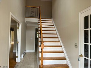 11 Crefeld Ct in Lincoln Park, NJ - Building Photo - Building Photo