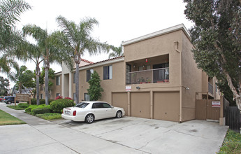 Georgia Palms Apartment Homes in San Diego, CA - Building Photo - Building Photo