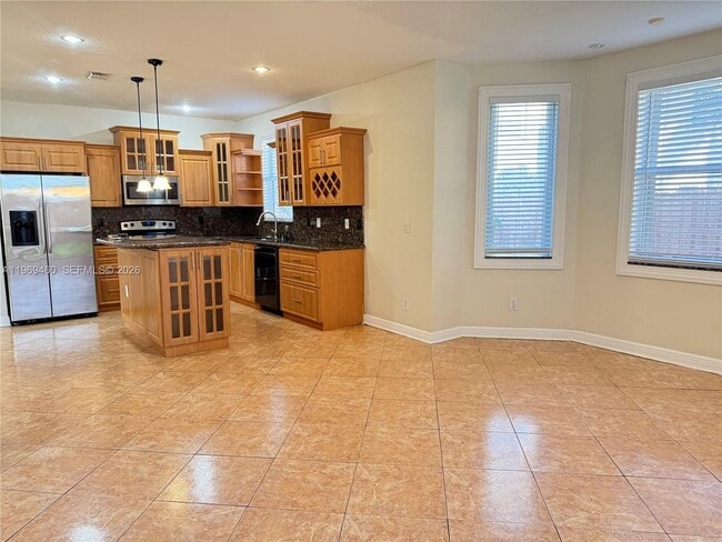 5081 SW 136th Terrace in Miramar, FL - Building Photo - Building Photo