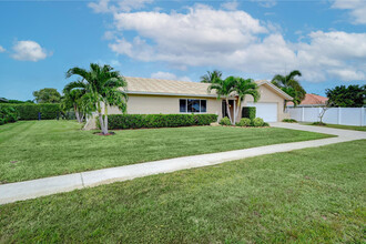22137 Serenata Cir E in Boca Raton, FL - Building Photo - Building Photo