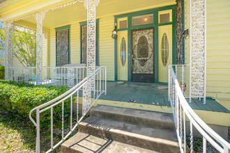 302 Florida St in San Antonio, TX - Building Photo - Building Photo