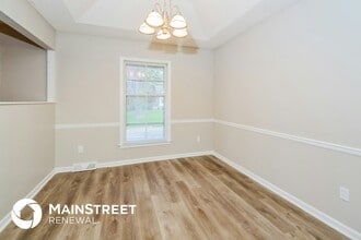 16105 E 27th Ter S in Independence, MO - Foto de edificio - Building Photo