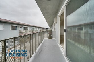 8142 Langdon Ave in Los Angeles, CA - Building Photo - Building Photo