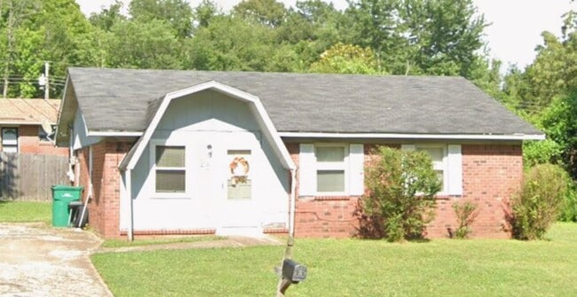 property at 26 Kenwood Cir