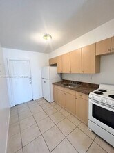 4951 SW 26th Ave-Unit -1 in Fort Lauderdale, FL - Building Photo - Building Photo