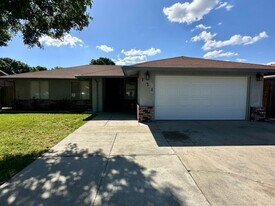 121 Eula Dr in Modesto, CA - Building Photo