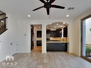 9430 S 34th Ln in Phoenix, AZ - Foto de edificio - Building Photo