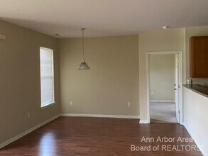 3254 Primrose Ln in Ypsilanti, MI - Building Photo - Building Photo